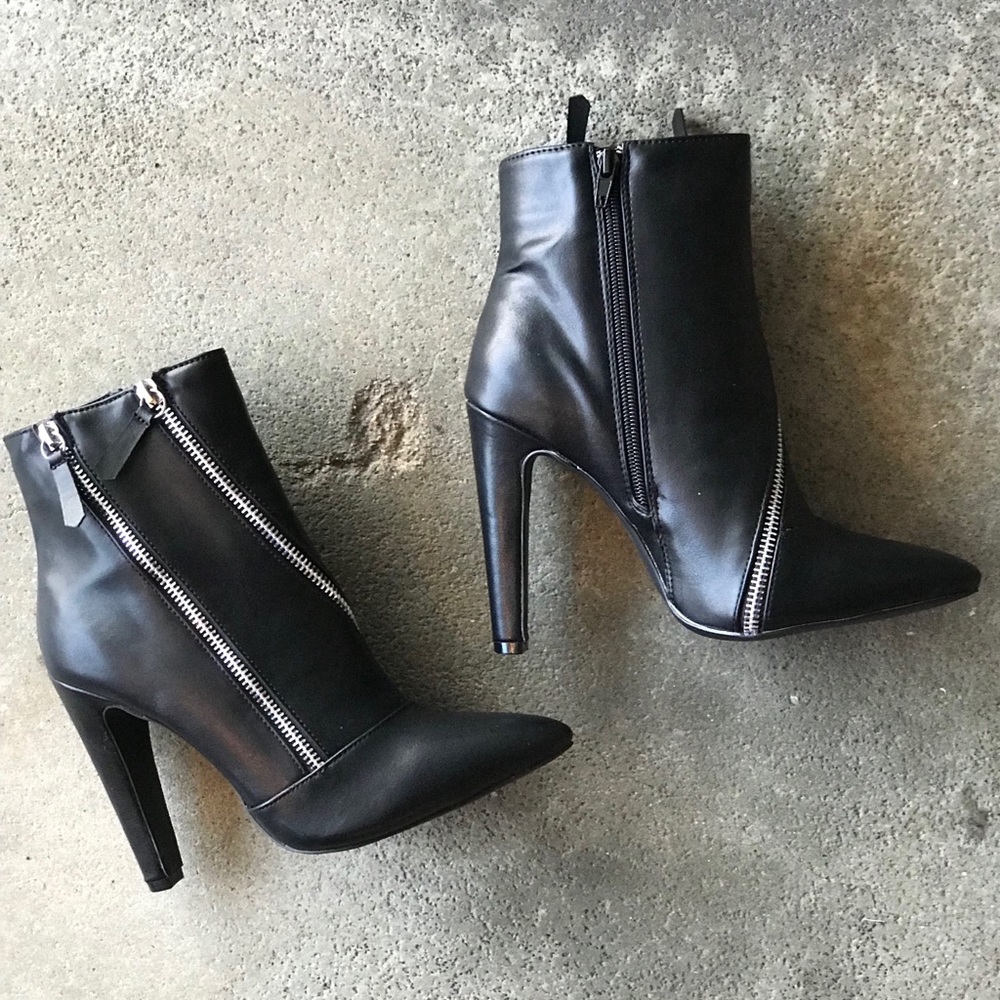 1 Left! Qupid Wink-09 Black Zipper Heeled Bootie 6 - Picture 6 of 8